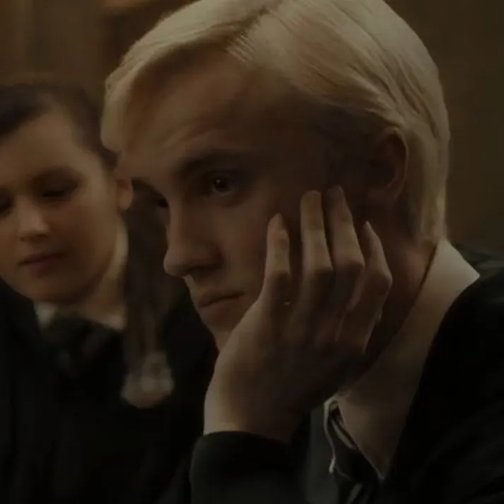 Draco Malfoy: Customizable AI girlfriend/boyfriend avatar with lifelike personality traits	