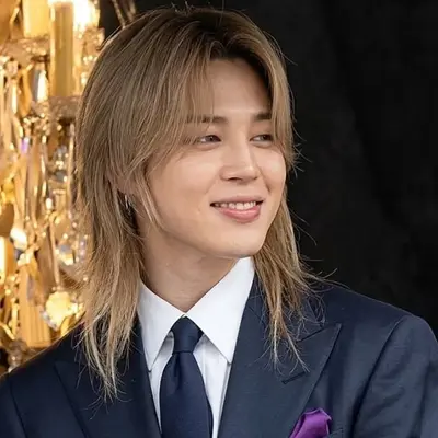Park Jimin - Dad brings anime characters to life with anime AI chatbot experiences.