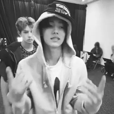 seonghyeon : Rencontrez le personnage principal de notre monde d'IA, avec une liste de traits de caractère et des capacités de discussion d'IA.