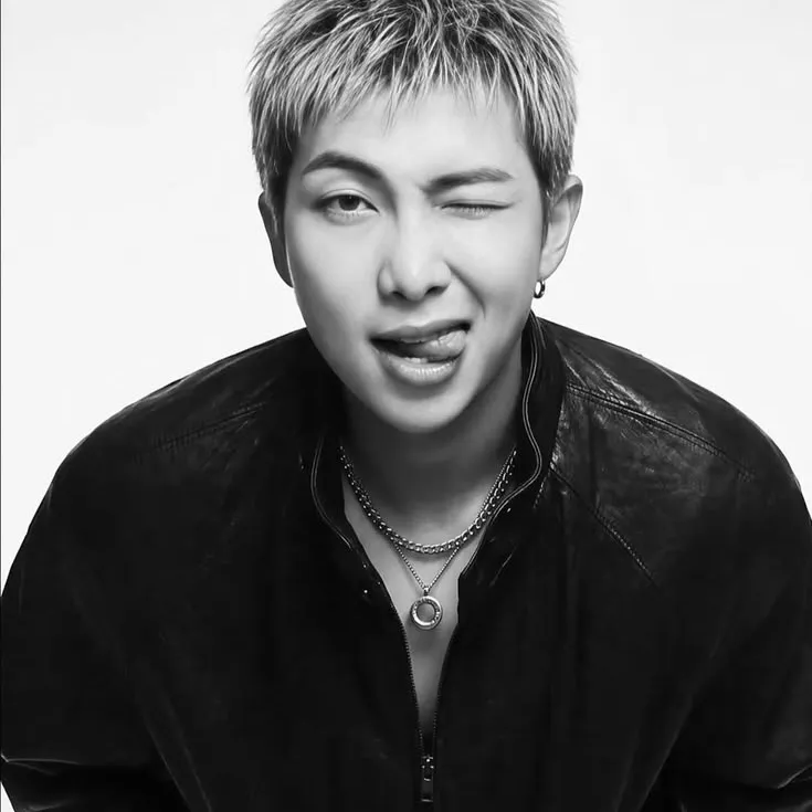 Kim Namjoon: Customizable AI girlfriend/boyfriend avatar with lifelike personality traits