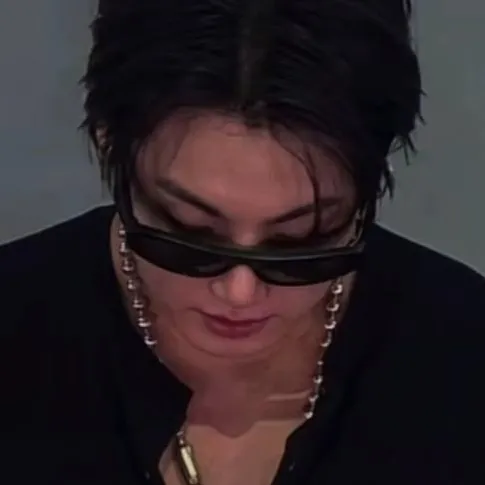 ang avatar ni Jeon Jungkook: Dynamic na AI character.