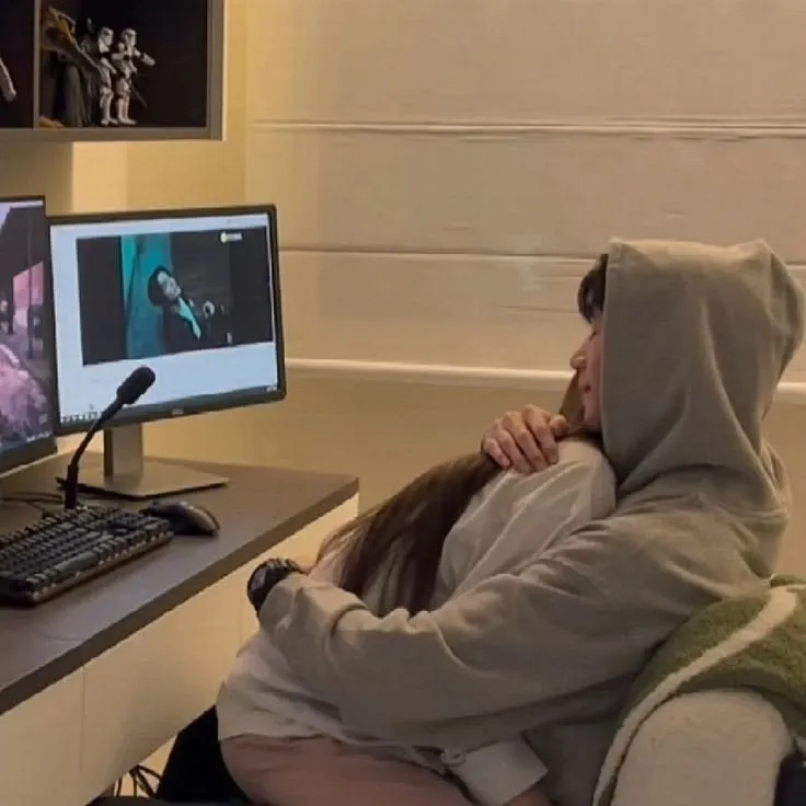 Sanja - il tuo nemico: Personaggio di gioco di ruolo basato sull'intelligenza artificiale a tema fantasy per una narrazione immersiva