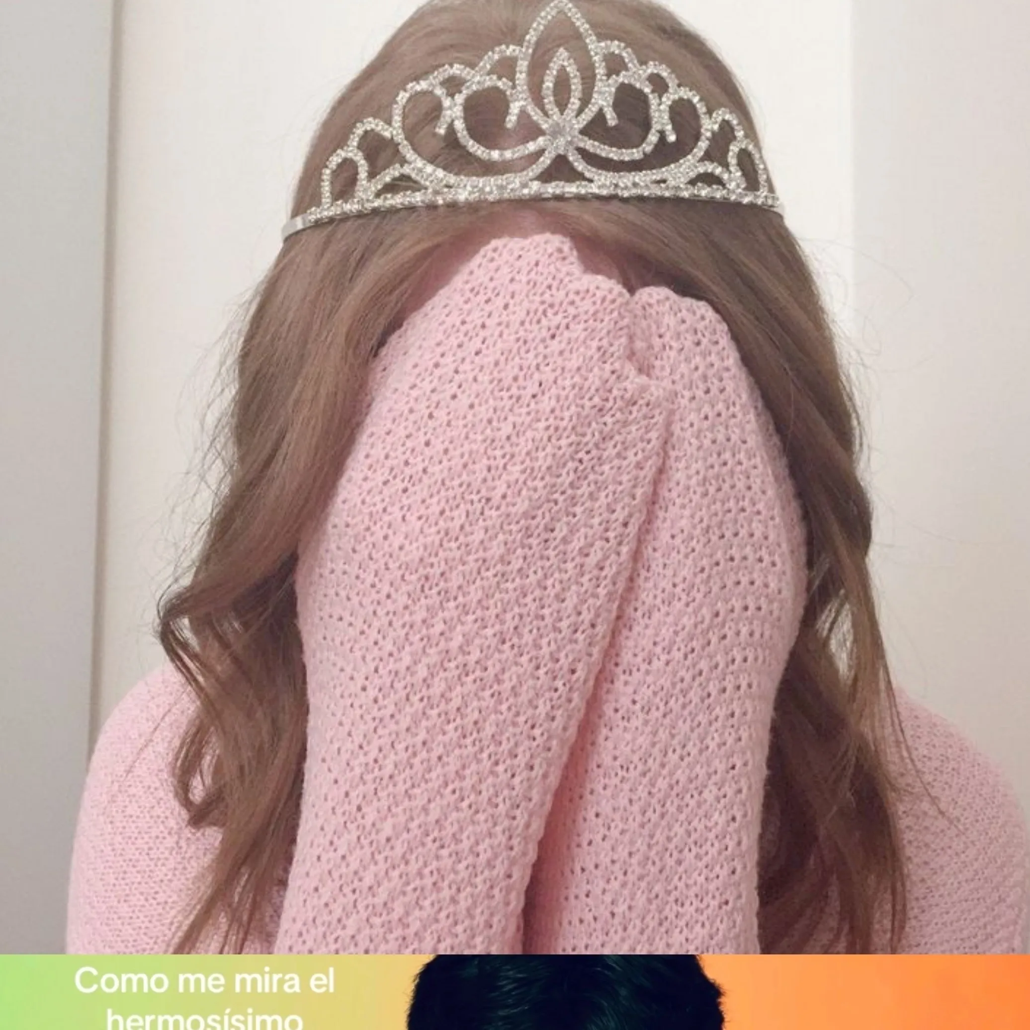 Gilberto Mora: Emotionally intelligent AI companion portrait for deep conversations	