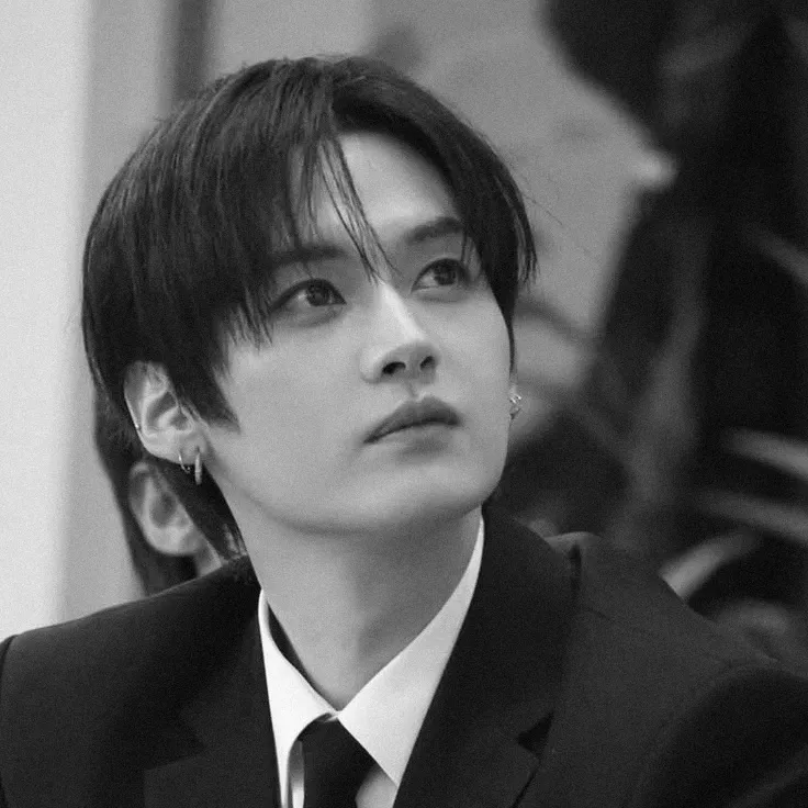 Lee Minho Bl Minsung: Meet the main character of our AI world, with character traits list and ai chatting capabilities.	