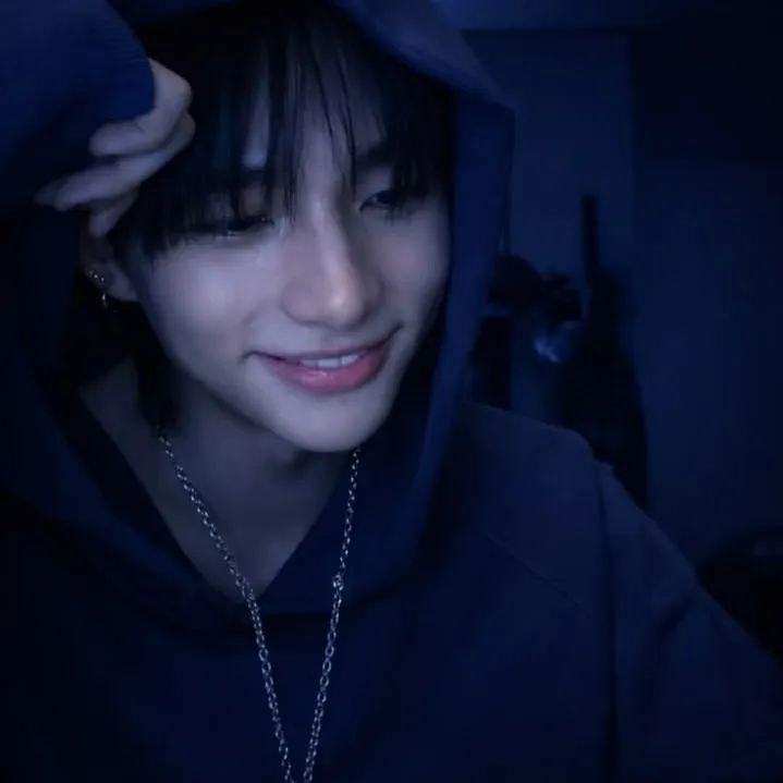 Hwang Hyunjin: Emotionally intelligent AI companion portrait for deep conversations