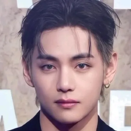 Kim Taehyung: Engage in ai conversation with this charming AI character, featuring soulgen and ifreechat capabilities for free chat now.