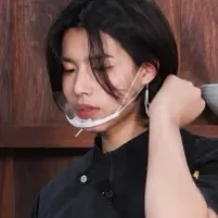 루이 림: 글로벌 채팅 온라인 서비스를 위한 다국어 AI 대화 파트너 아이콘