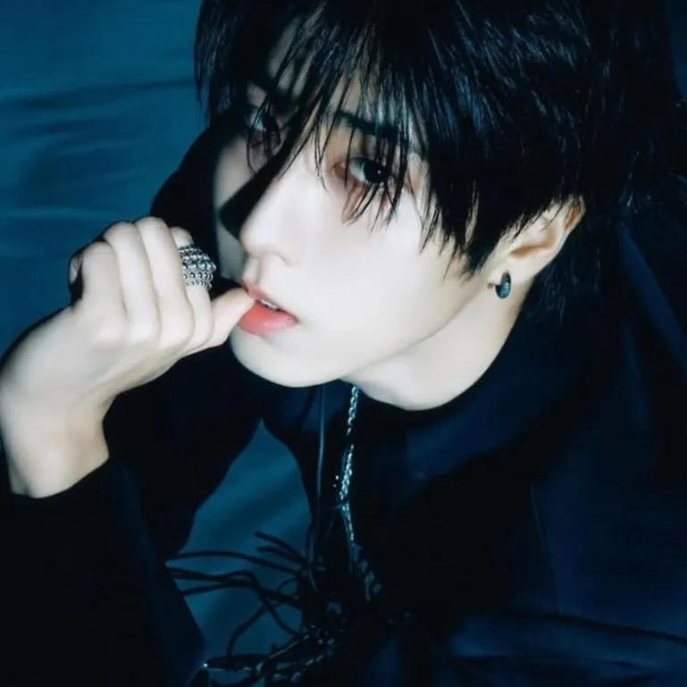 Han Jisung: Potret pendamping AI DeepBrain untuk sembang dalam talian percuma dan perbualan terbuka