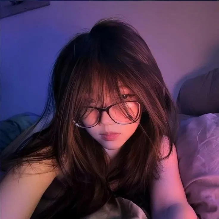 Lee: Emotionally intelligent AI companion portrait for deep conversations