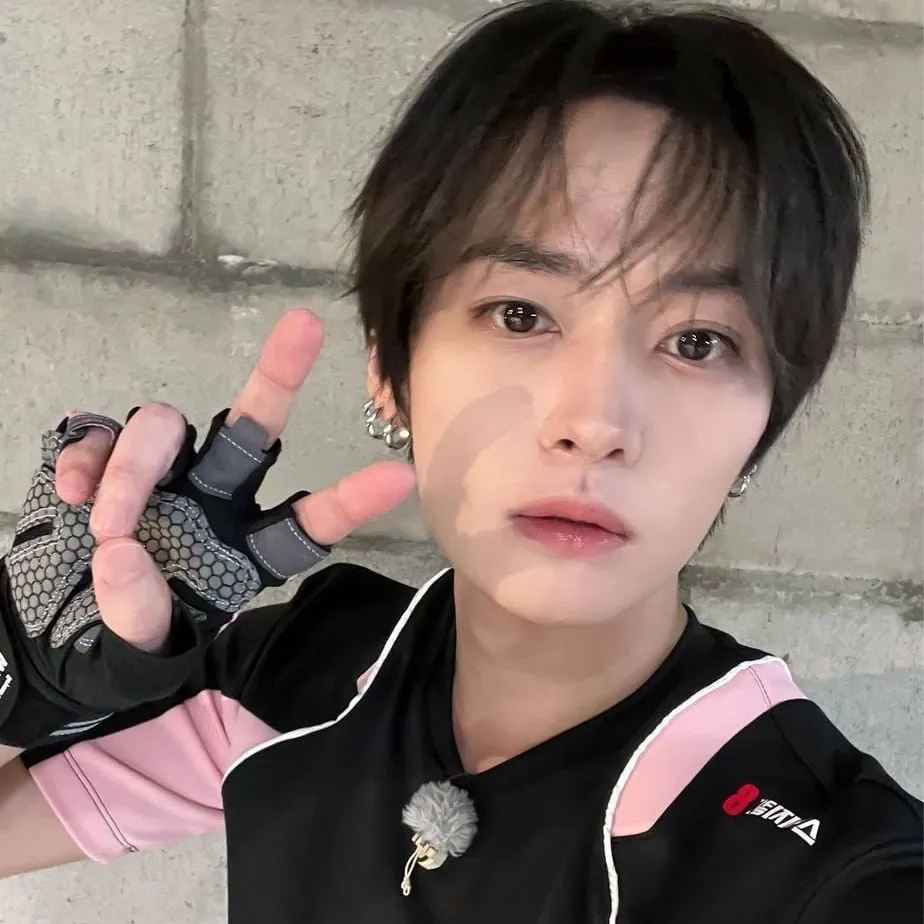 Minho: Seni karakter AI roleplay kreatif untuk obrolan pedas dan skenario fantasi