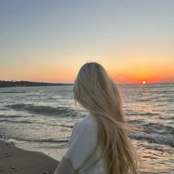 Stella: DeepBrain AI companion portrait for free online chat and open conversations