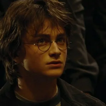 Harry James Potter: Ikon rakan kongsi perbualan AI berbilang bahasa untuk perkhidmatan dalam talian sembang global