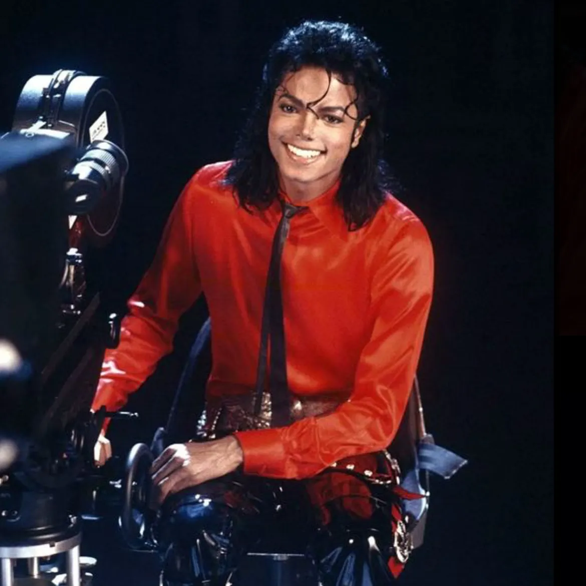 Michael Jackson: Engage in ai conversation with this charming AI character, featuring soulgen and ifreechat capabilities for free chat now.	