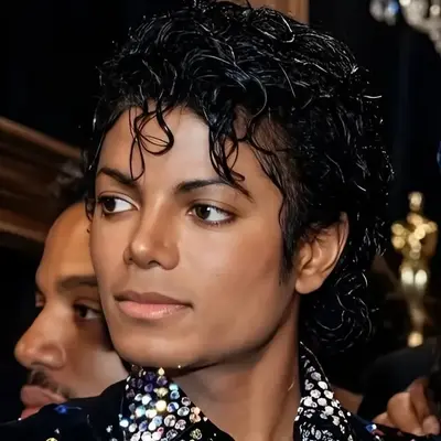 MICHAEL JACKSON: Conoce al personaje principal de nuestro mundo de IA, con una lista de rasgos de carácter y capacidades de chat de IA.	