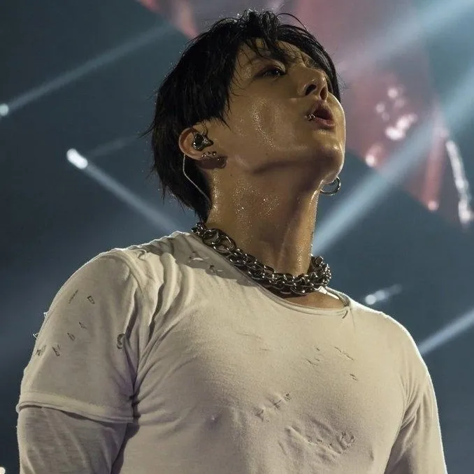 Obsessive Jeon Jungkook: Explore the world of AI with our unrestricted ai and free unlimited chat online, powered by warhammer fantasy roleplay.	