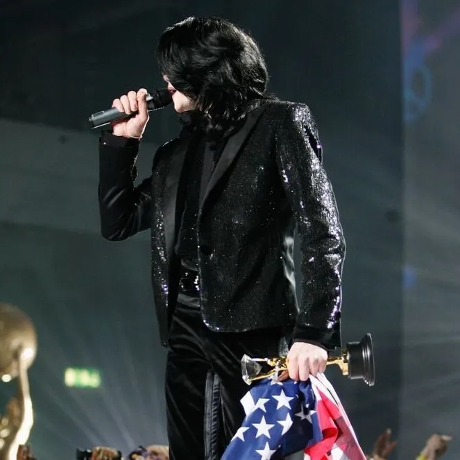 Michael Jackson: Chat with our AI box, ready for chatbot online free and ask ai anything you want.	