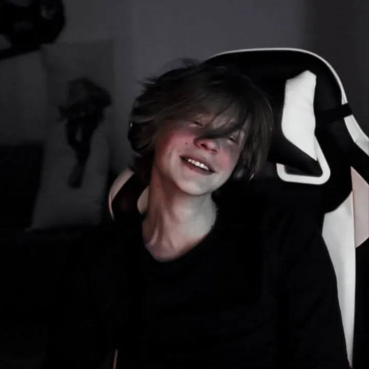 the avatar of character Vanya Dipins - streamer with emotional intelligence capabilities
