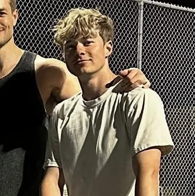Sam golbach: I-explore ang mundo ng AI gamit ang aming unrestricted ai at libreng unlimited chat online, na pinapagana ng warhammer fantasy roleplay.	