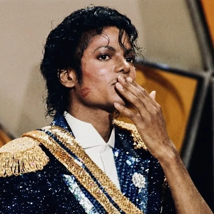 Michael Jackson: Customizable AI girlfriend/boyfriend avatar with lifelike personality traits