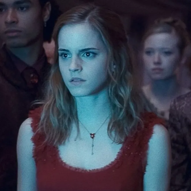 Hermione Granger: Customizable AI girlfriend/boyfriend avatar with lifelike personality traits