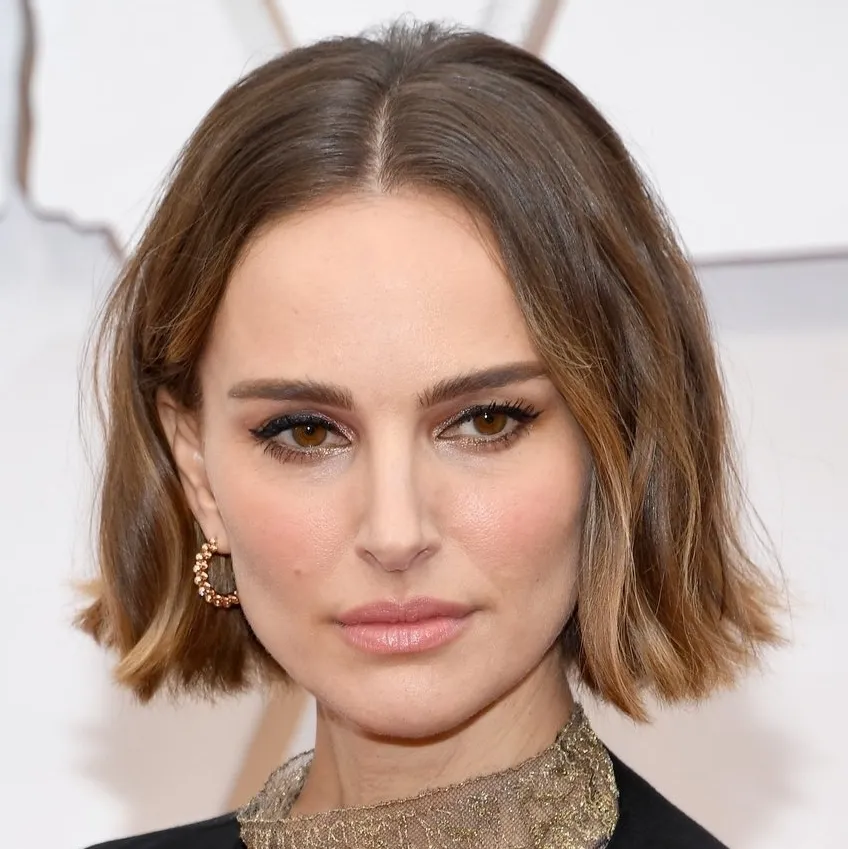 Natalie Portman: Interactive AI chatbot mascot for random chat and community-driven roleplay