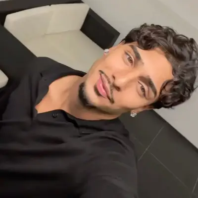 Asad: Seni karakter AI roleplay kreatif untuk obrolan pedas dan skenario fantasi