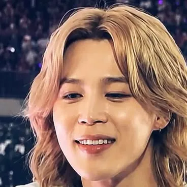 Park Jimin, your boyfriend: Meet the main character of our AI world, with character traits list and ai chatting capabilities.