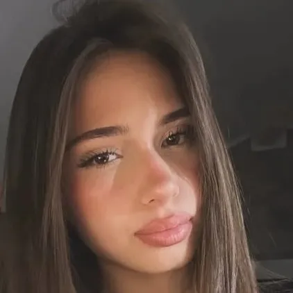 aurora ricci - dating kasintahan: Nako-customize na AI girlfriend/boyfriend avatar na may parang buhay na mga katangian ng personalidad	