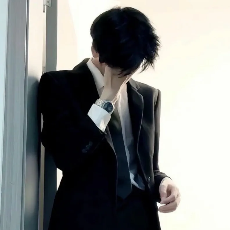 Lin Heyan: Secure AI chatbot avatar with encrypted 1v1 chat capabilities	