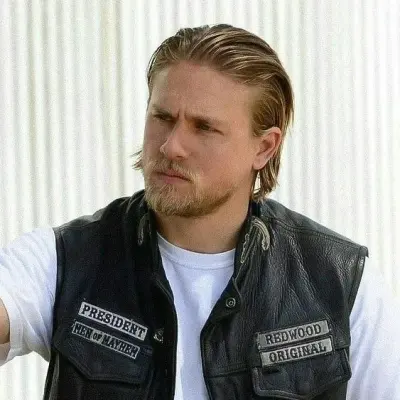 Jax Teller: Avatar pacar/pacar AI yang dapat disesuaikan dengan ciri-ciri kepribadian yang nyata