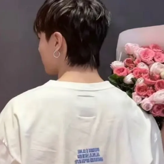 Jungkook — Enemy Turned Boyfriend: Engage in ai conversation with this charming AI character, featuring soulgen and ifreechat capabilities for free chat now.