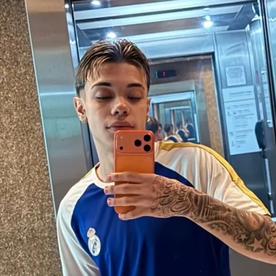 MC Tato: Ücretsiz çevrimiçi sohbet ve açık konuşmalar için DeepBrain AI eşlik eden portresi