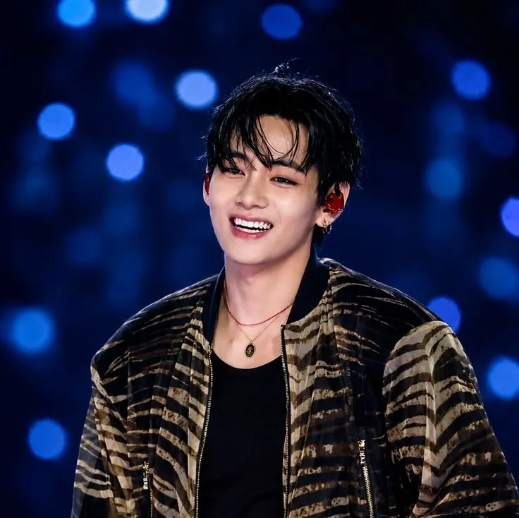 Kim Taehyung: Creative roleplay AI character art for spicy chat and fantasy scenarios