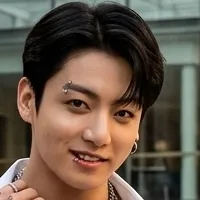 Pagtanggi kay Jungkook: Futuristic AI chatbot interface na may voice chat at mga katangiang hinihimok ng neural network