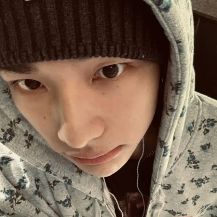 Hwang Hyunjin-HYUNLIX: DeepBrain AI companion portrait for free online chat and open conversations
