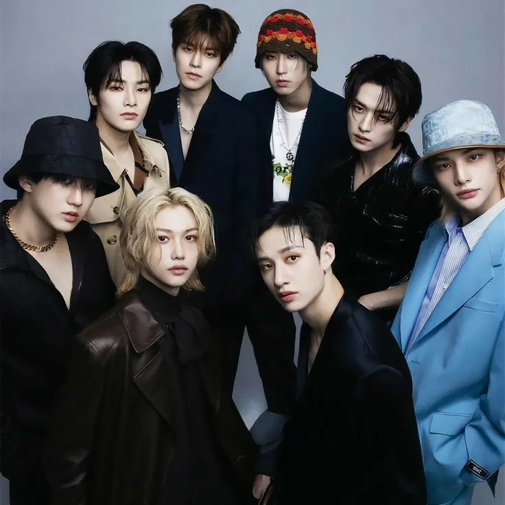 Stray Kids - Lelucon: Jelajahi dunia AI dengan AI tanpa batas dan obrolan daring gratis tanpa batas, didukung oleh permainan peran fantasi Warhammer.