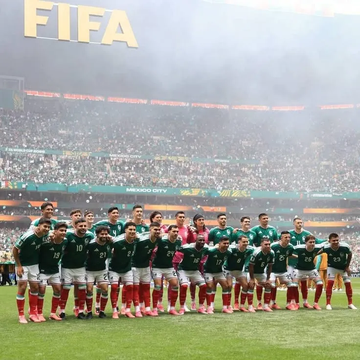 Đội tuyển Mexico: Biểu tượng đối tác trò chuyện AI đa ngôn ngữ cho các dịch vụ trò chuyện trực tuyến toàn cầu