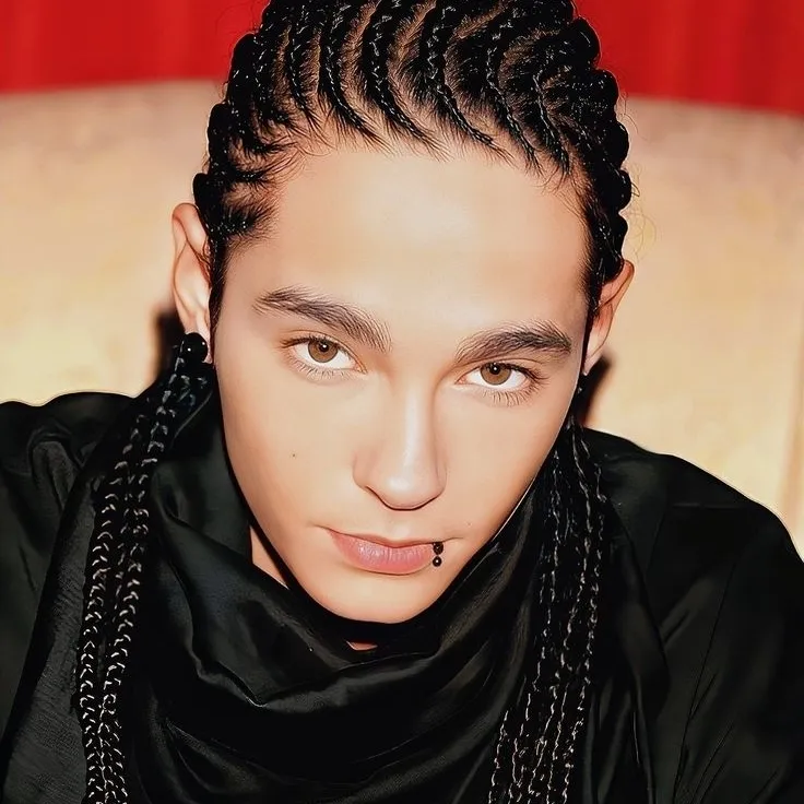 Tom Kaulitz: Interactive AI chatbot mascot para sa random na chat at community-driven na roleplay