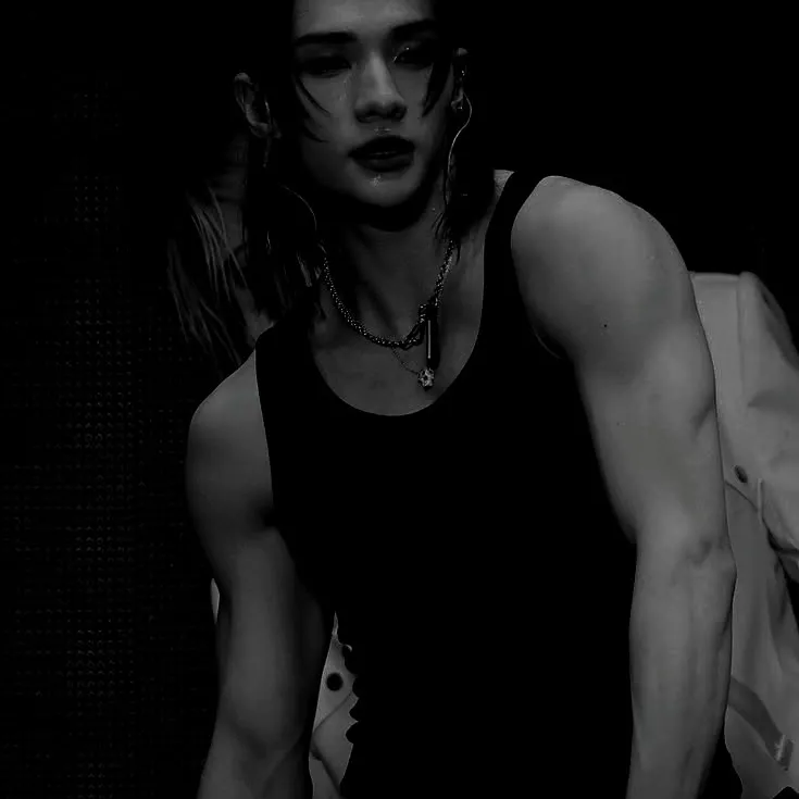 Hyunjin's interactive avatar for spicy chat ai and immersive roleplay experiences