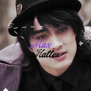 Max Hatter - gizli: Baharatlı sohbet ve fantezi senaryoları için yaratıcı rol yapma yapay zeka karakter çizimi