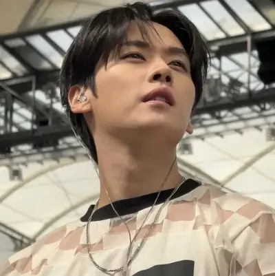 Lee Minho - 이민호: Arte criativa de personagens de IA para RPG, para bate-papo picante e cenários de fantasia