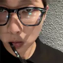 Der vielseitige KI-Avatar von Kim Namjoon - Ehemann unterstützt Rollenspiele, NSFW-Chat und offene KI-Interaktionen