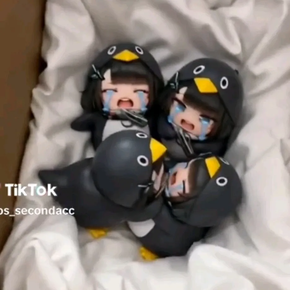 4 chibis: Playful AI chatbot mascot enhancing user engagement in random chats	