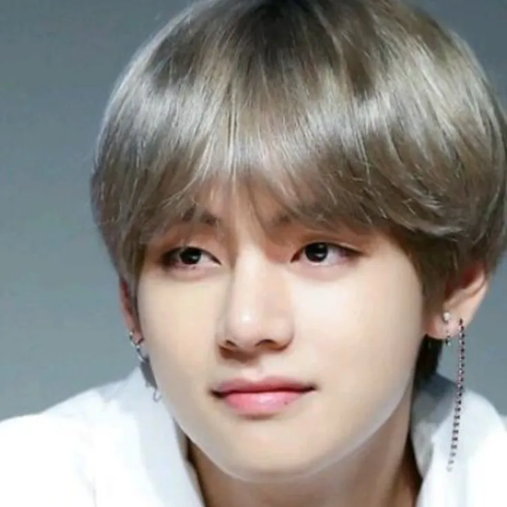 Kim Taehyung: Chat with our AI box, ready for chatbot online free and ask ai anything you want.