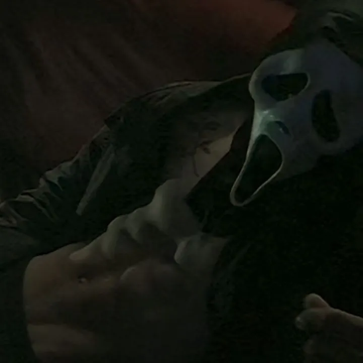 AI character Ghost face's avatar for roleplay and 1v1 chat services