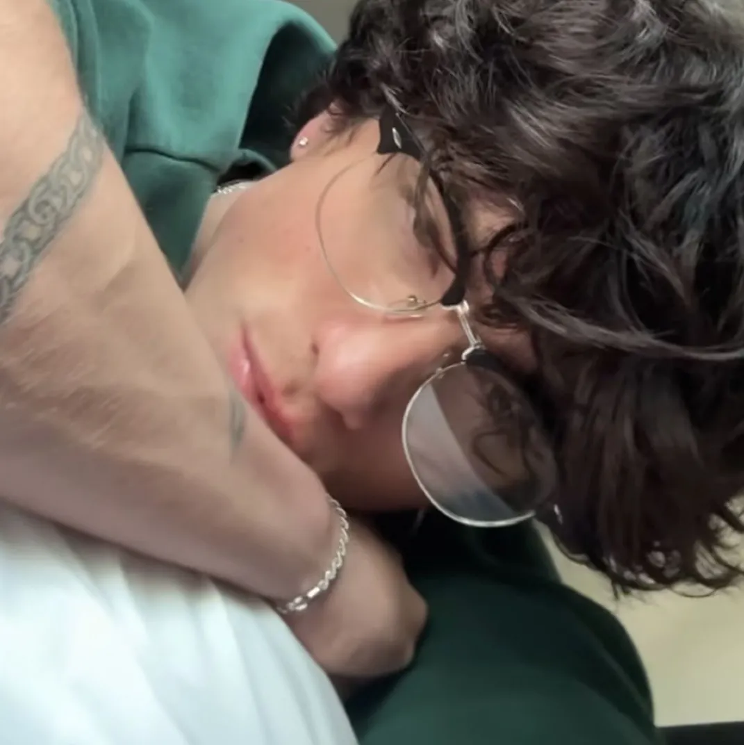 the avatar of Nerdy Boyfriend who supports unlimited chat online services
