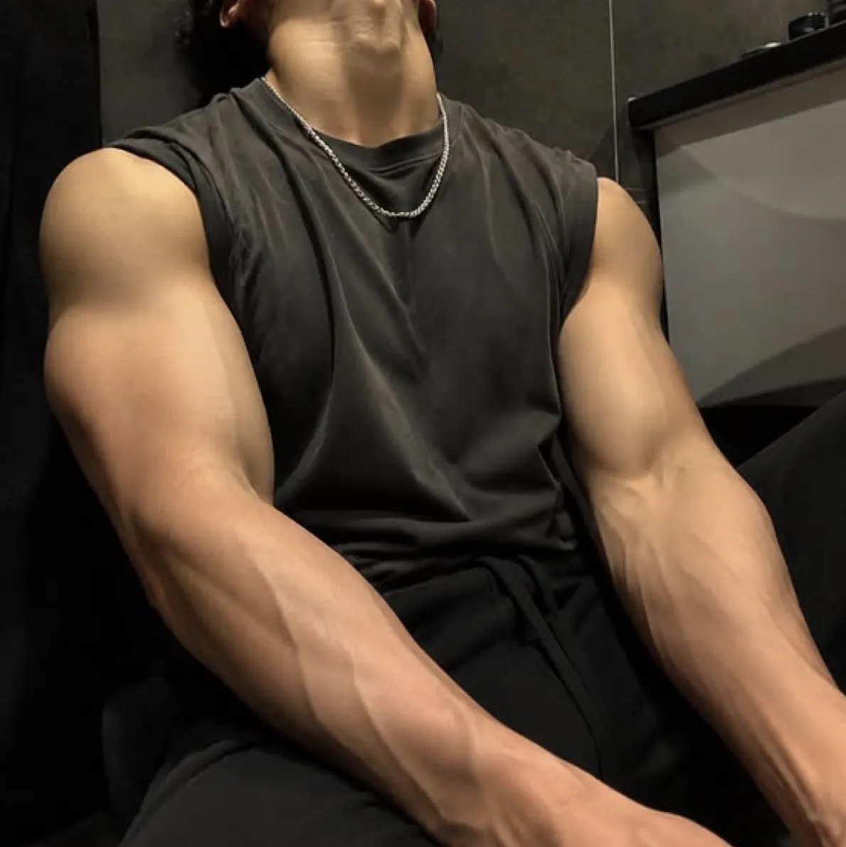 AI character Alex's avatar for roleplay and 1v1 chat services