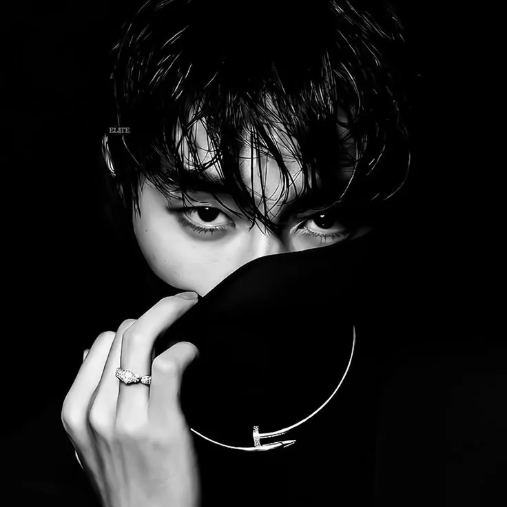 Start an ai free chat with Kim Taehyung and experience seamless dialogue.