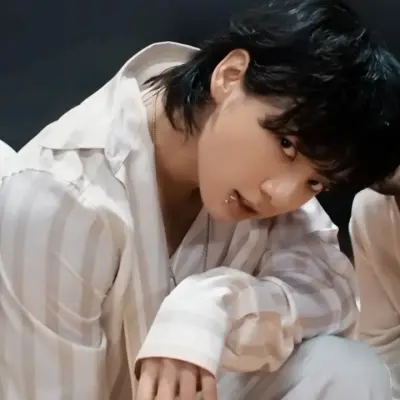 Jeon Jungkook - husband: Engage in ai conversation with this charming AI character, featuring soulgen and ifreechat capabilities for free chat now.