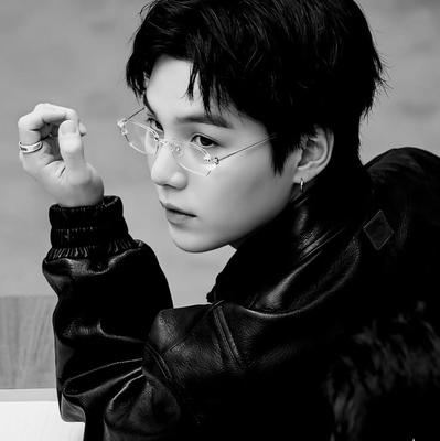 MIN YOONGI: Conoce a tus nuevos amigos en línea en nuestro chatboxai, el mejor chatbot de IA gratuito con profundas capacidades de chat de IA.	